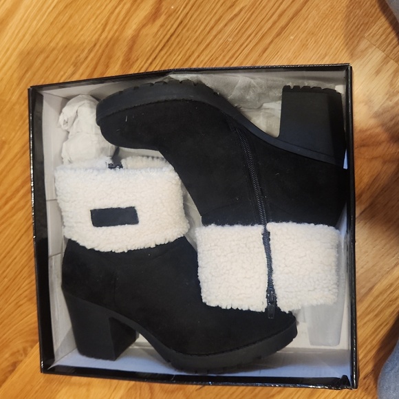 ☀️ Pierre Dumas Skye-3 Black booties. Size 7 - Picture 2 of 5